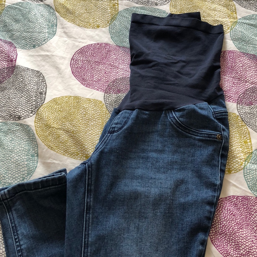 Maternity skinny jeans, size S.